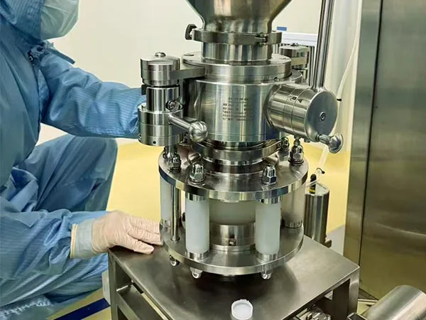 Van bướm phân chia ngăn chứa cao cho phép truyền bột ở cấp độ nanogram